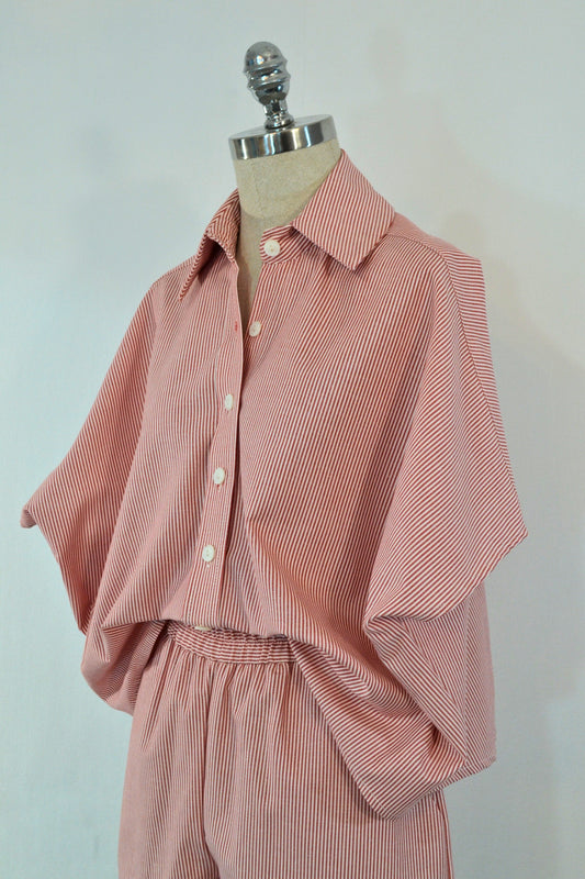 CAMISA FLUIDA RAYAS ROJAS